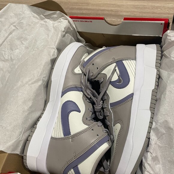 Nike Dunk High Up Size 7.5 (Women's)/6 (Men's) - Picture 2 of 12